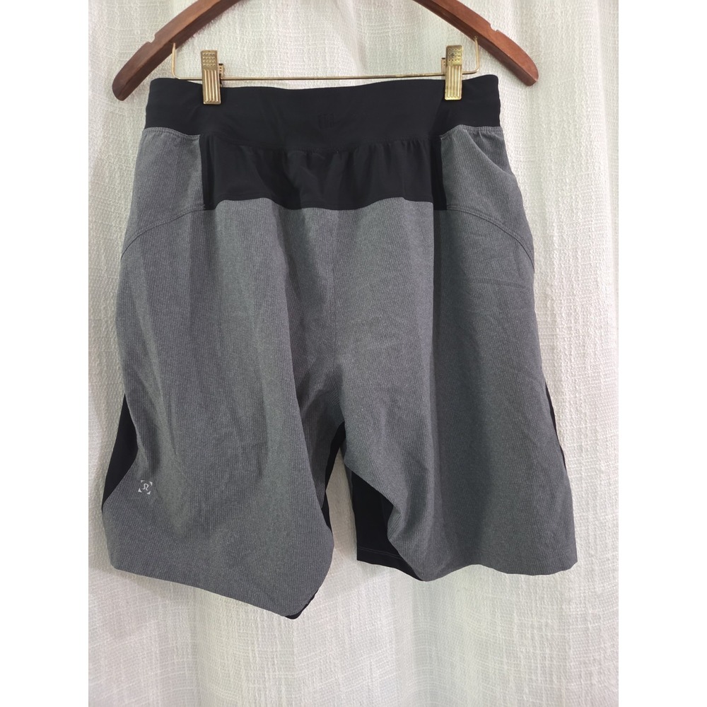 Lululemon Namaste At The Beach Black Gray Lined Shorts Men's M 9" Inseam - Picture 3 of 4
